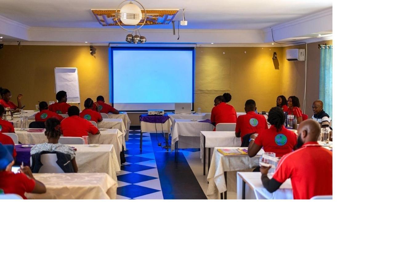 Msc Hotel Otjiwarongo Monitronics Extérieur photo