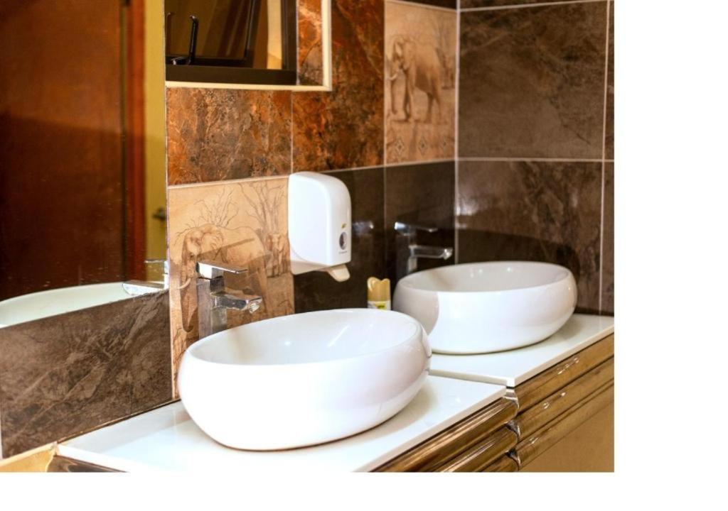 Msc Hotel Otjiwarongo Monitronics Extérieur photo